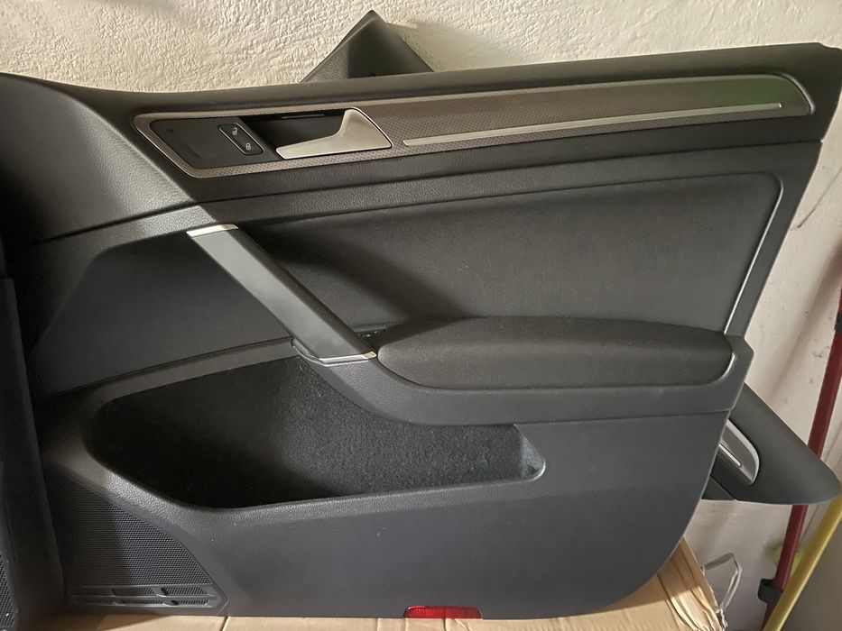 Карти дверні Golf Alltrack 7.5 карбон