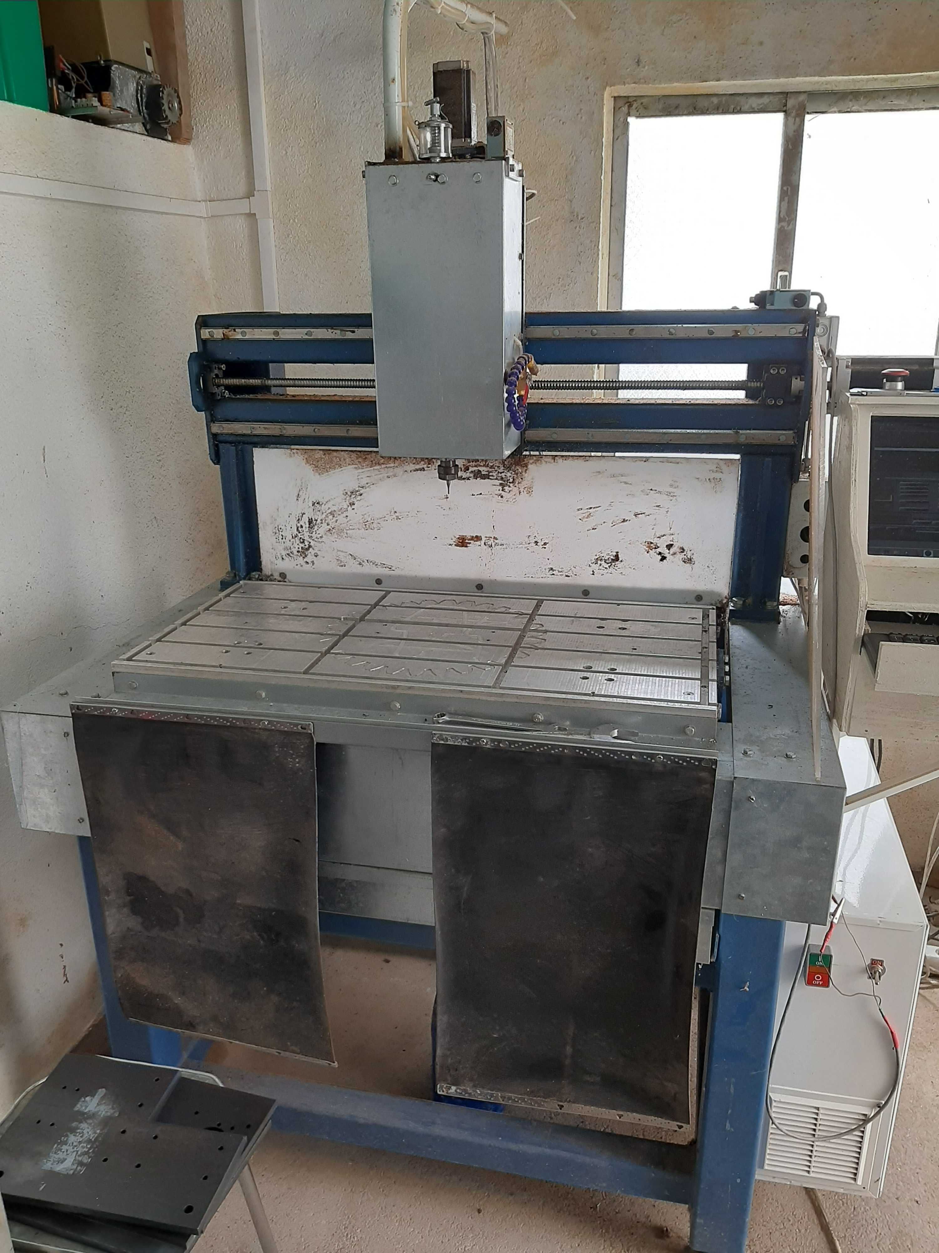 Fresadora  CNC 800x400mm