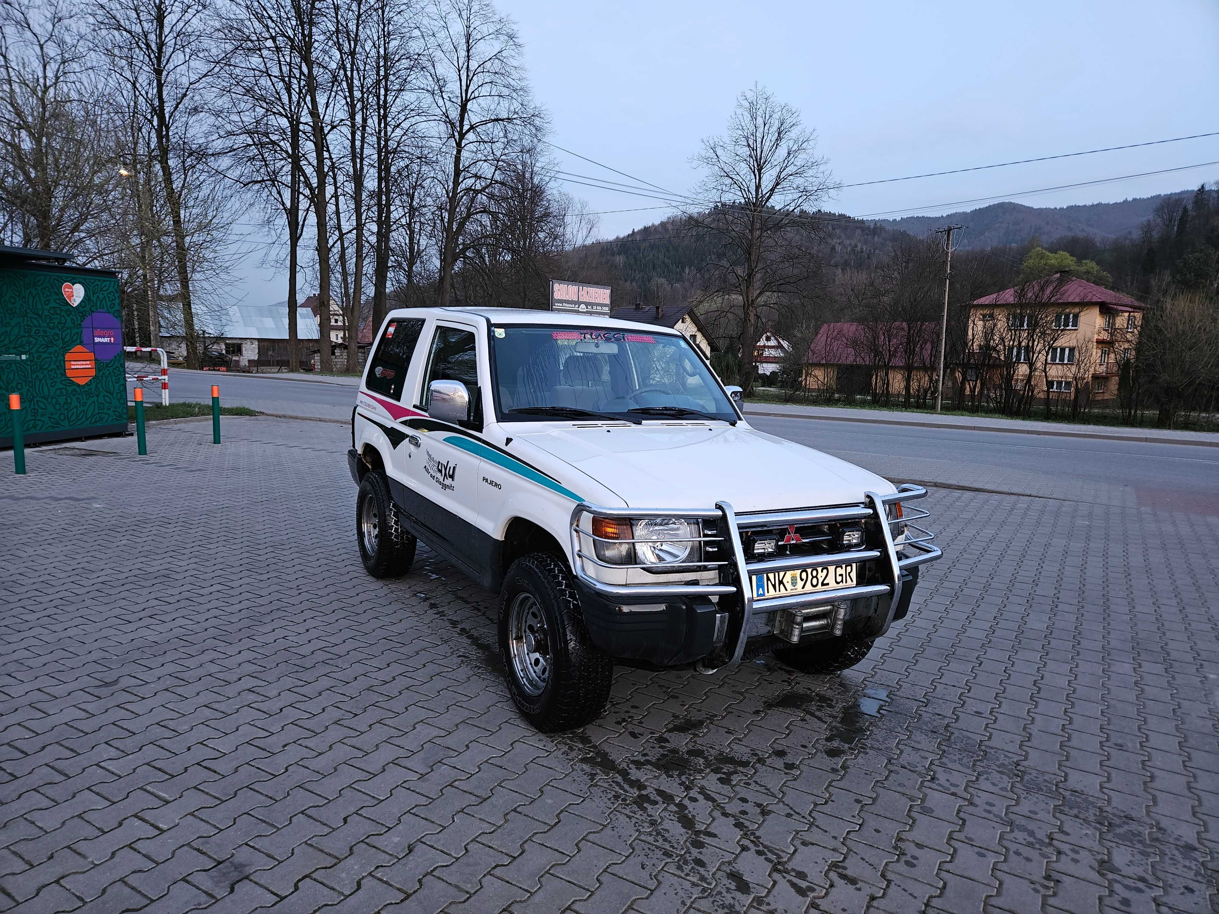 Mitsubishi Pajero II 2.4 Benzyna 4x4 Rarytas! Ideal Klimatyzacja.