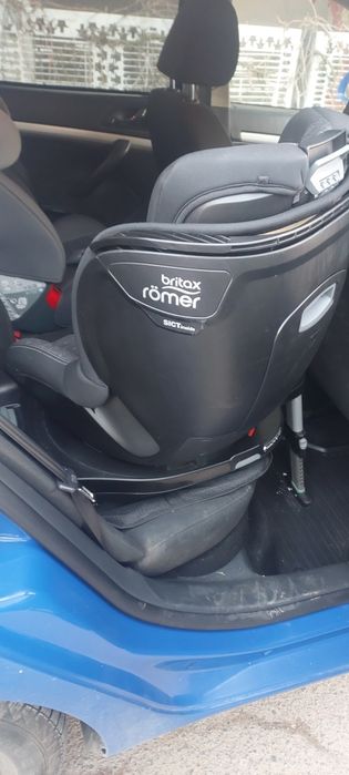 Fotelik obrotowy 360 z bazą Britax Römer