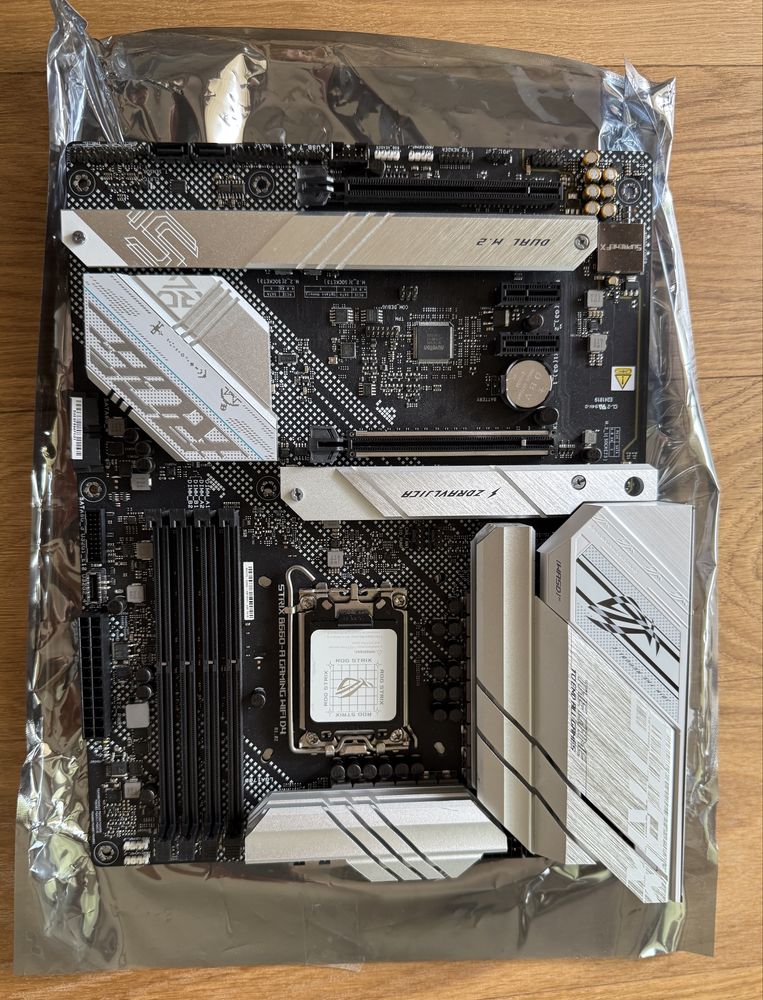 Płyta główna Asus ROG STRIX B660A GAMING WIFI D4 ATX