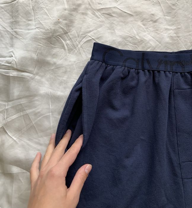 Spodnie dresowe joggers marki Calvin Klein