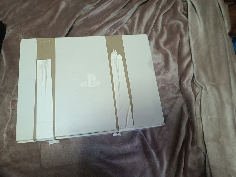 Konsola PS4 plus okulary vr
