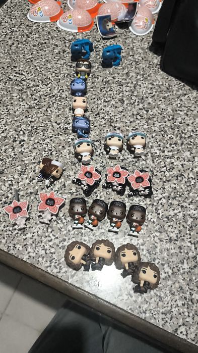 Stranger Things Kinder Joy