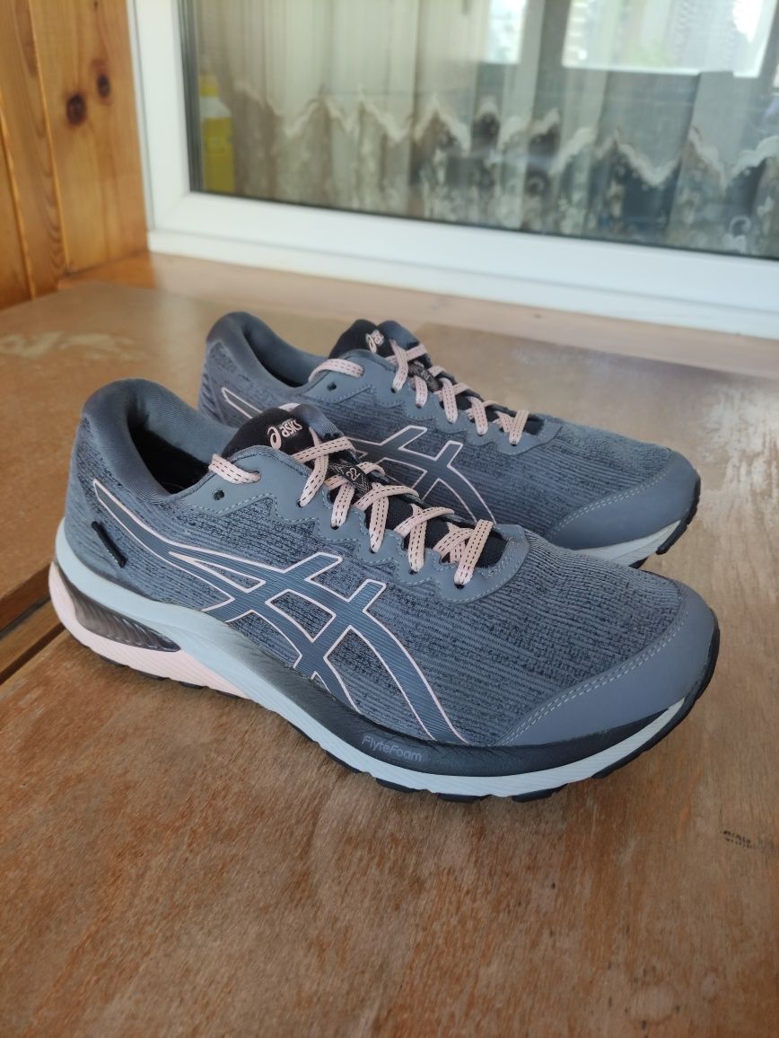 Беговые кроссовки ASICS GEL-CUMULUS™ 22 GTX