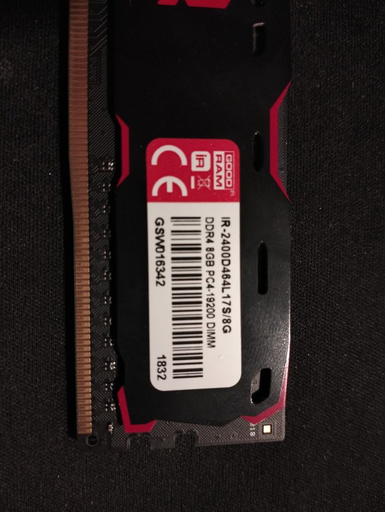 8Gb pamięci RAM 2400 MHz ddr4