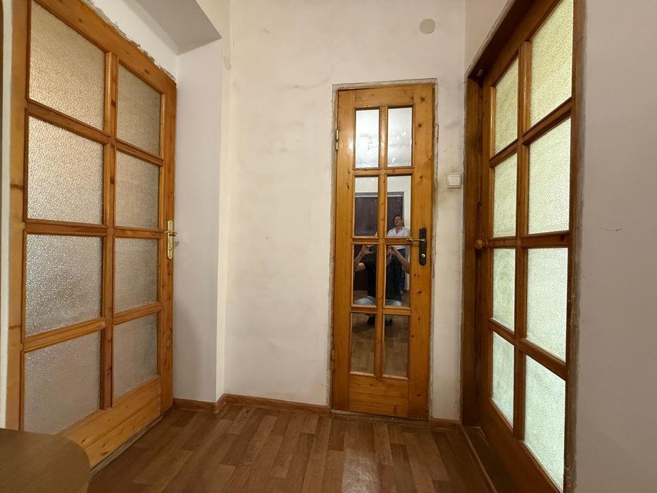 Продаю 2х комнатную квартиру в Центре.