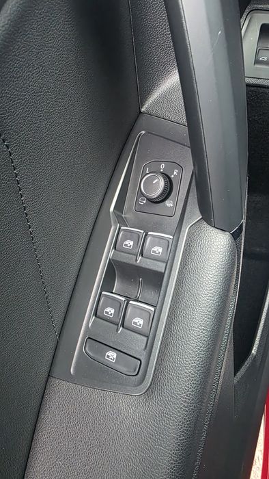 VOLKSWAGEN tiguan sel premium