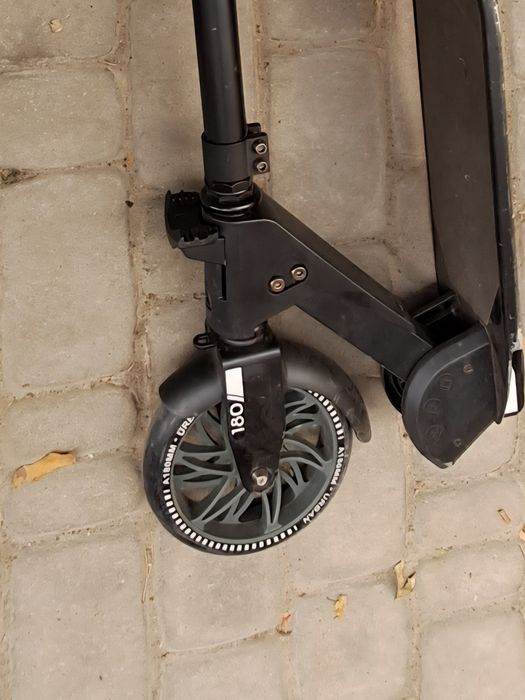 2хколесный Urban А118 мм.в очень хорошем состоянии.80 мото  часов. Чер