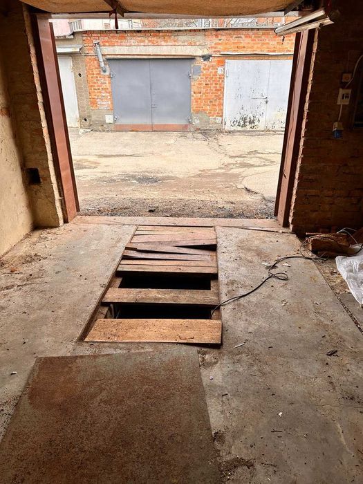 Продам Цегляний Гараж в Центрі р-н Педуніверситет