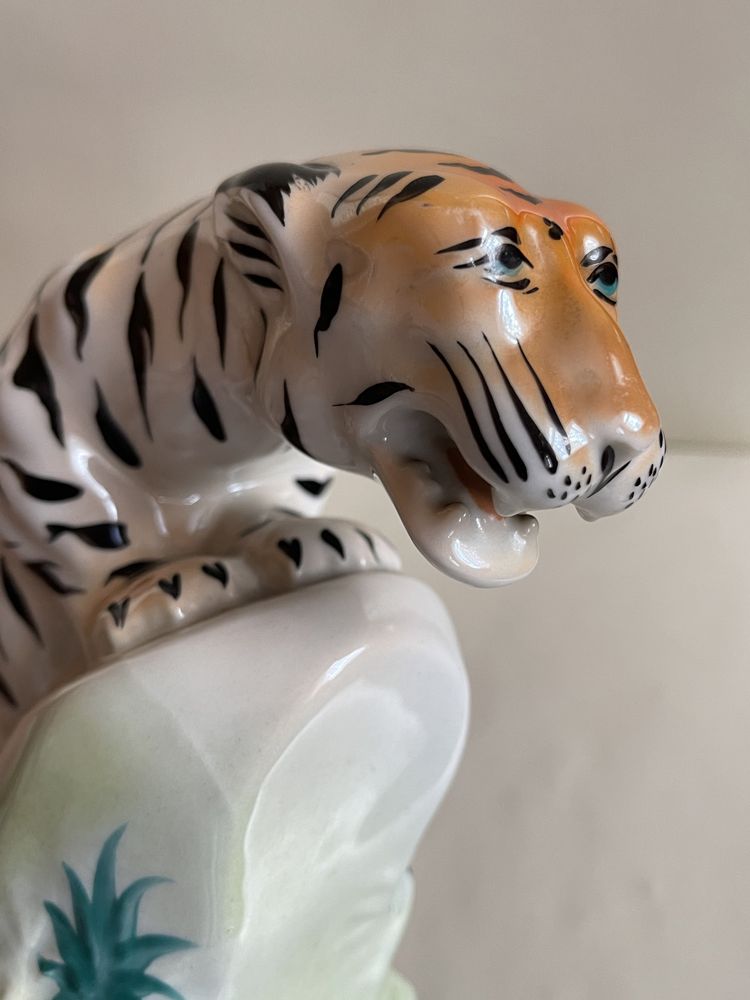 Zabytkowa figurka porcelanowa Tygrys