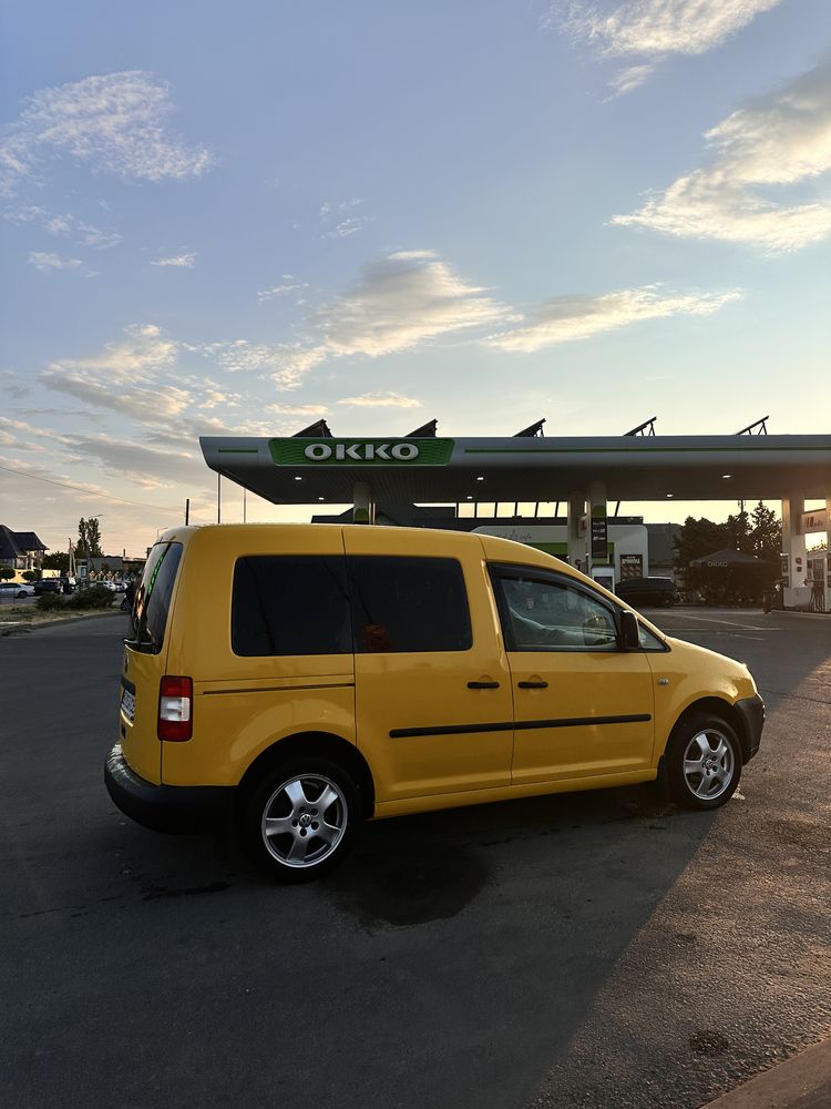 Продам Volkswagen Caddy 2005 рік