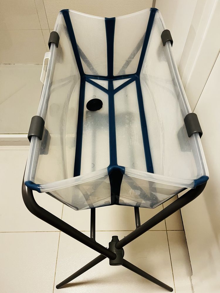 Wanienka Stokke z wkladką i stojakiem
