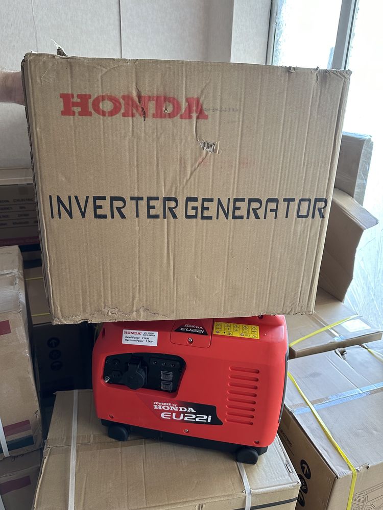 Инверторный генератор HONDA EU22i на 2-2.2 кВт