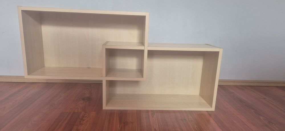 Półka z opcją zawieszenia na ścianie