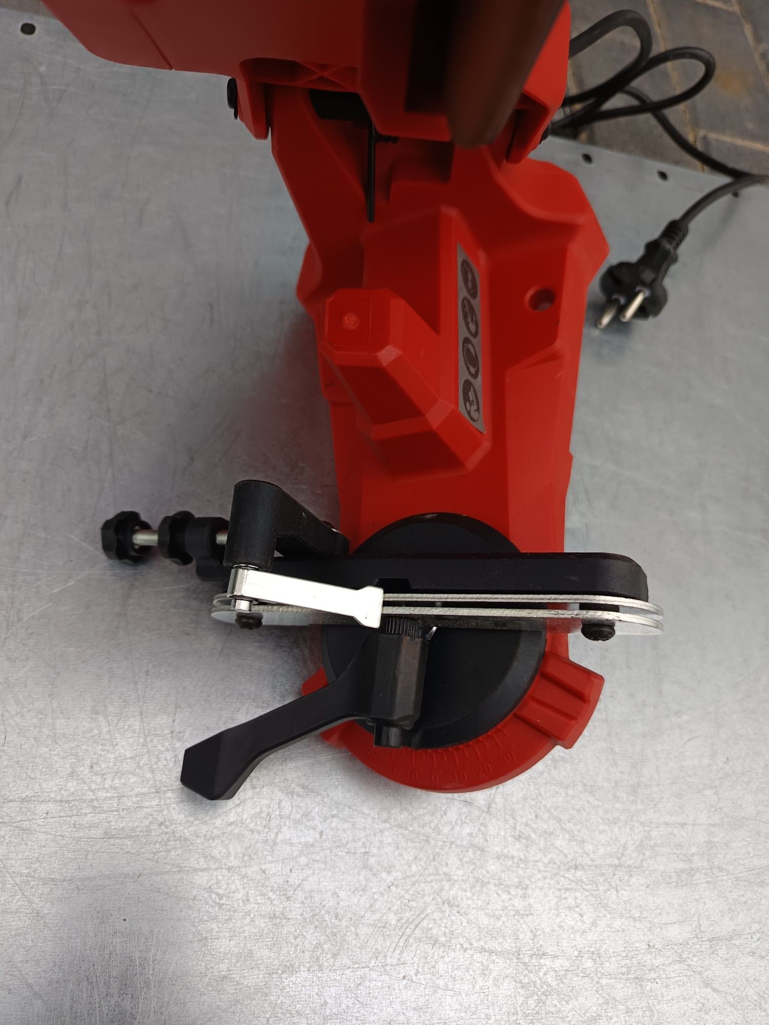 Ostrzałka do łańcuchów Einhell GC-SC 85 E