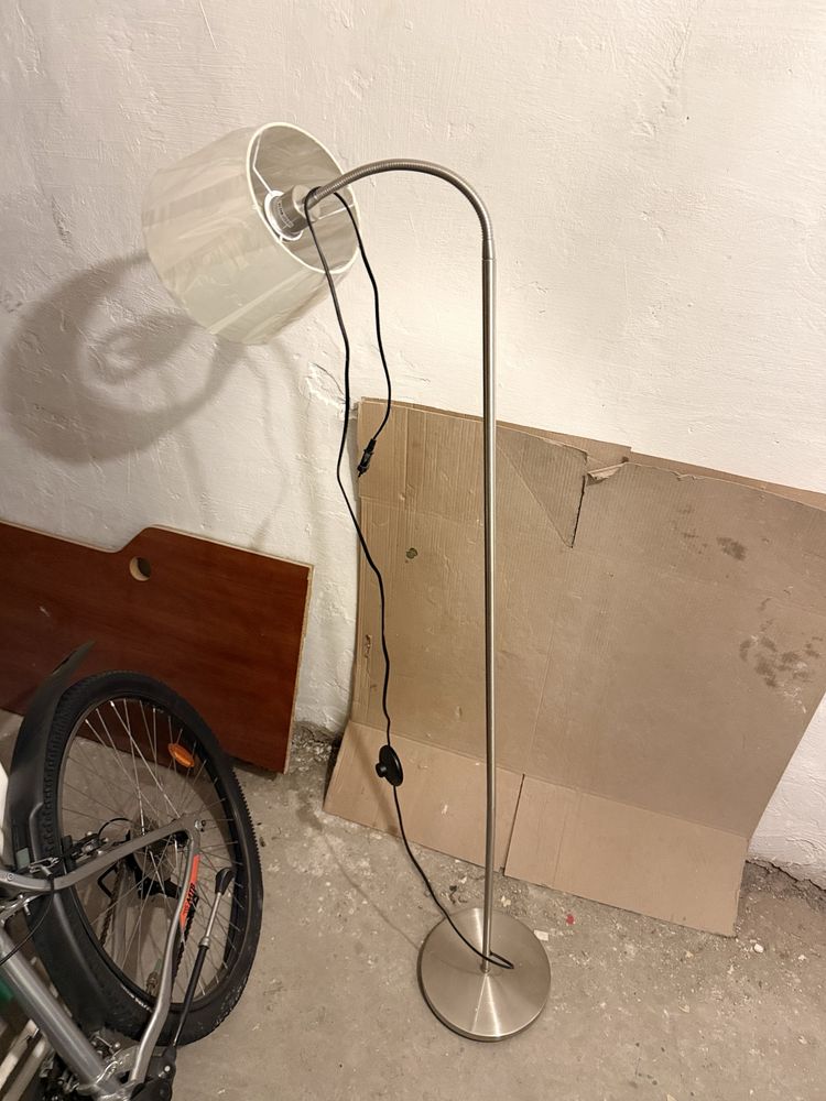 Lampa Led stojąca beżowa przycisk podłogowy
