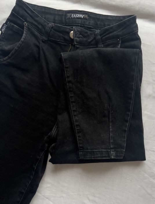 Речі даром. Топ, джинси, сукня