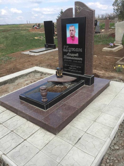 Пам'ятники від виробника