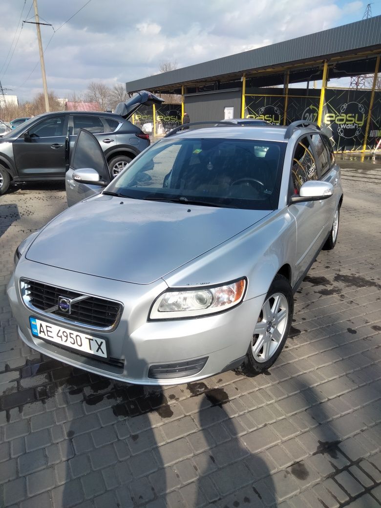 Продам власне авто Вольво V50