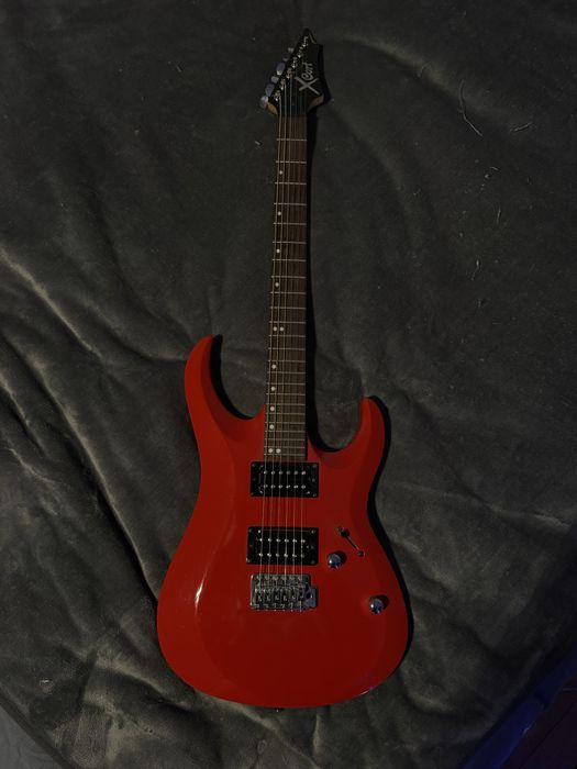 Gitara Cort X-1 (XCort)