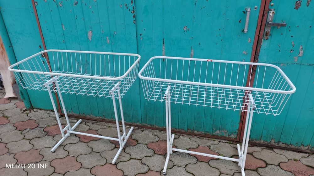Стелажі,Кошики роспродажні Манеж  та  Полки