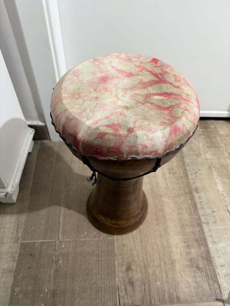 Darbouka djembe jambe decorativo