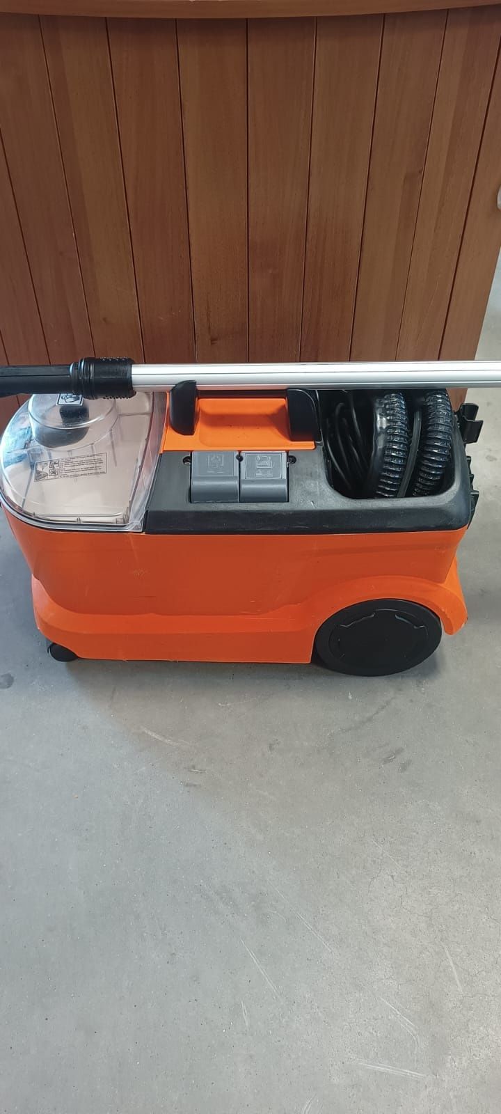 Odkurzacz piorący Karcher Puzzi 100
