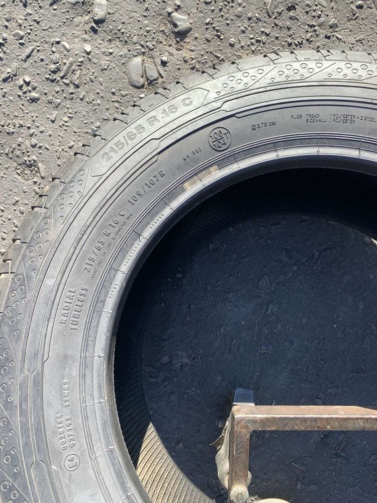 Шини нові 215/65 R16C пара Continental  215 65 16C