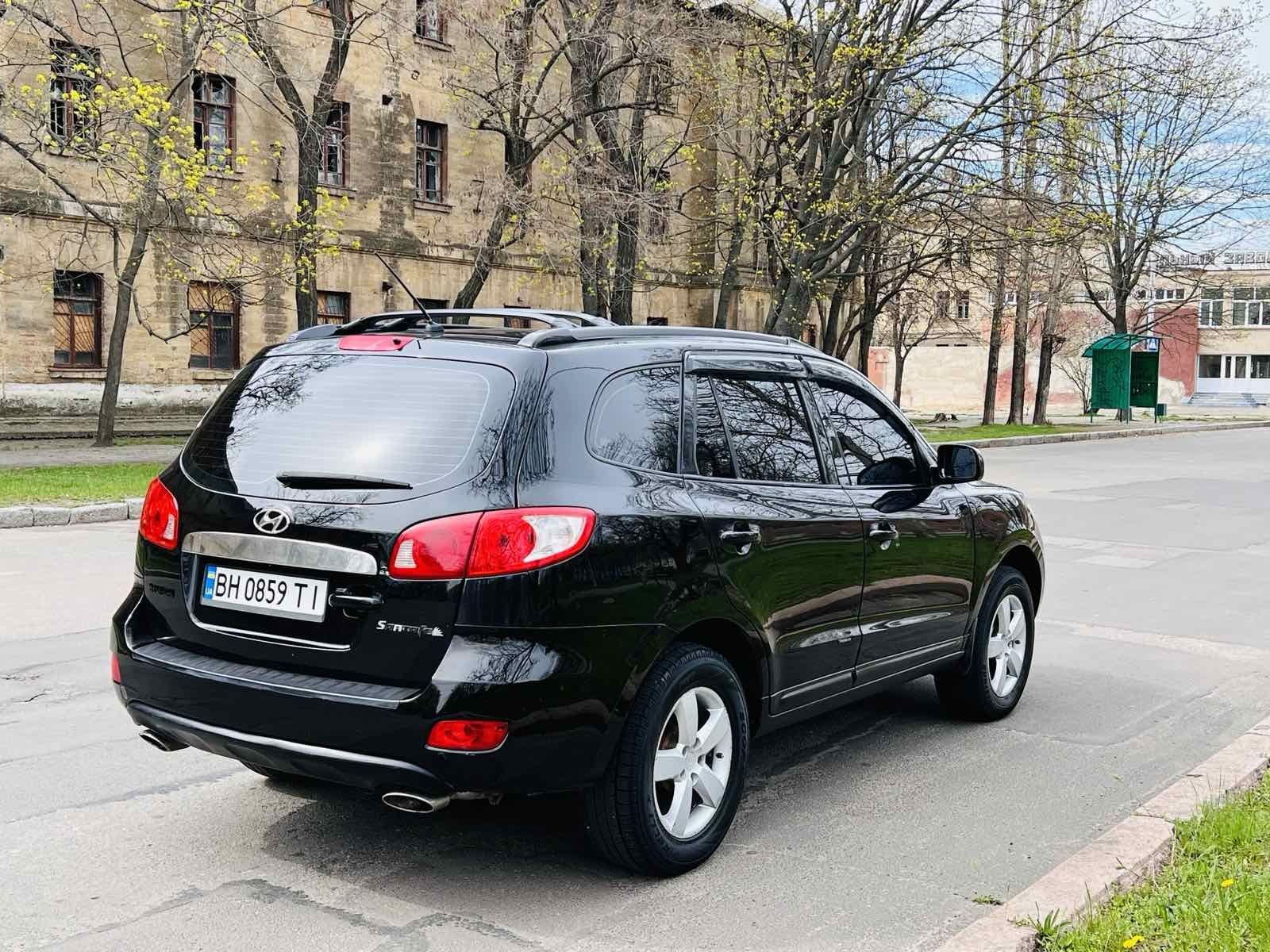 Продаю Hyundai Santa Fe