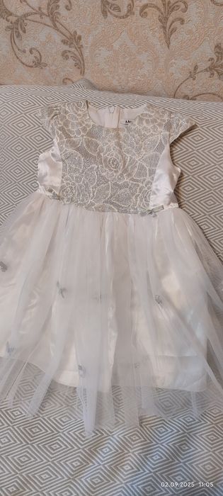 Сукня для дівчинки