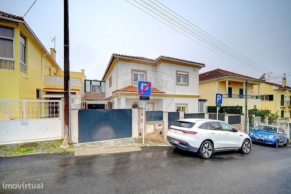 Moradia T4 para venda
