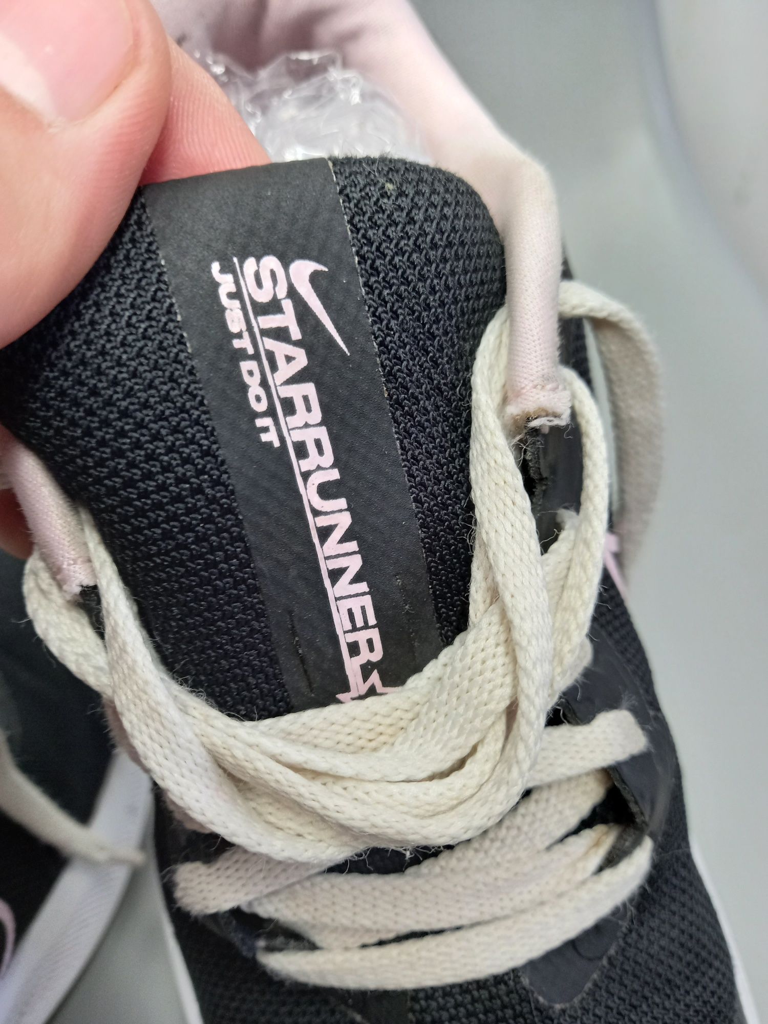 Беговые кроссовки Nike Starrunner 36 размер