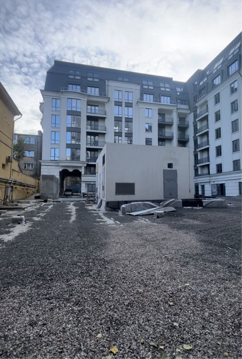 Продам паркоместо в ЖК на Еврейской от будовы