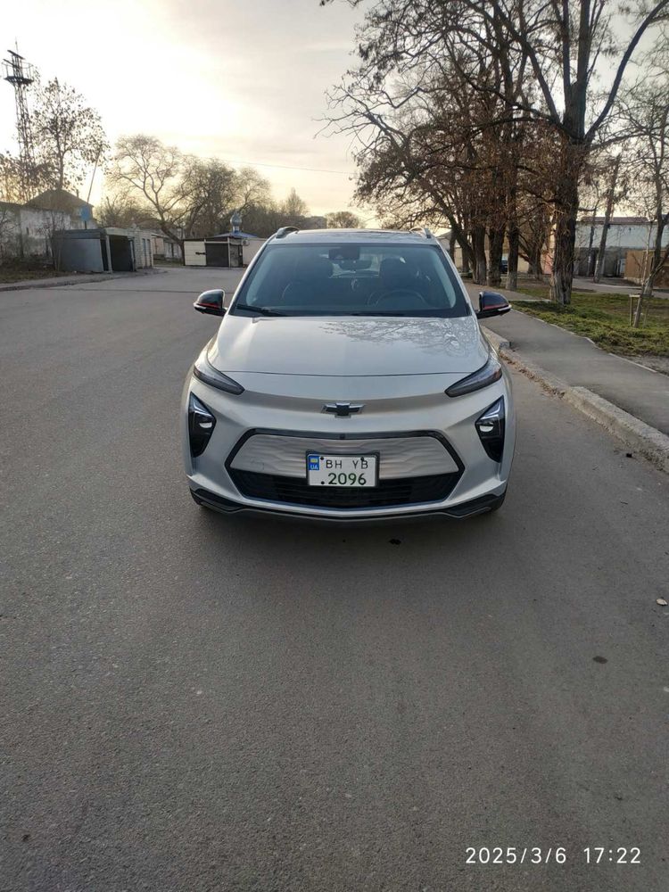 Chevrolet bolt euv premier