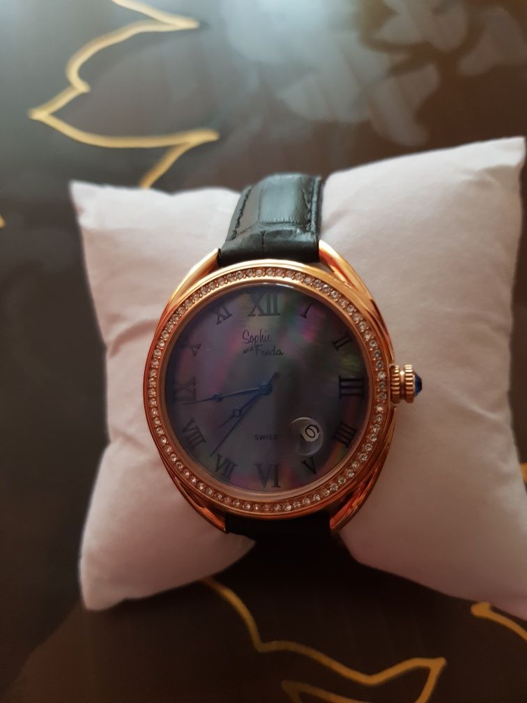 Damski zegarek szwajcarski