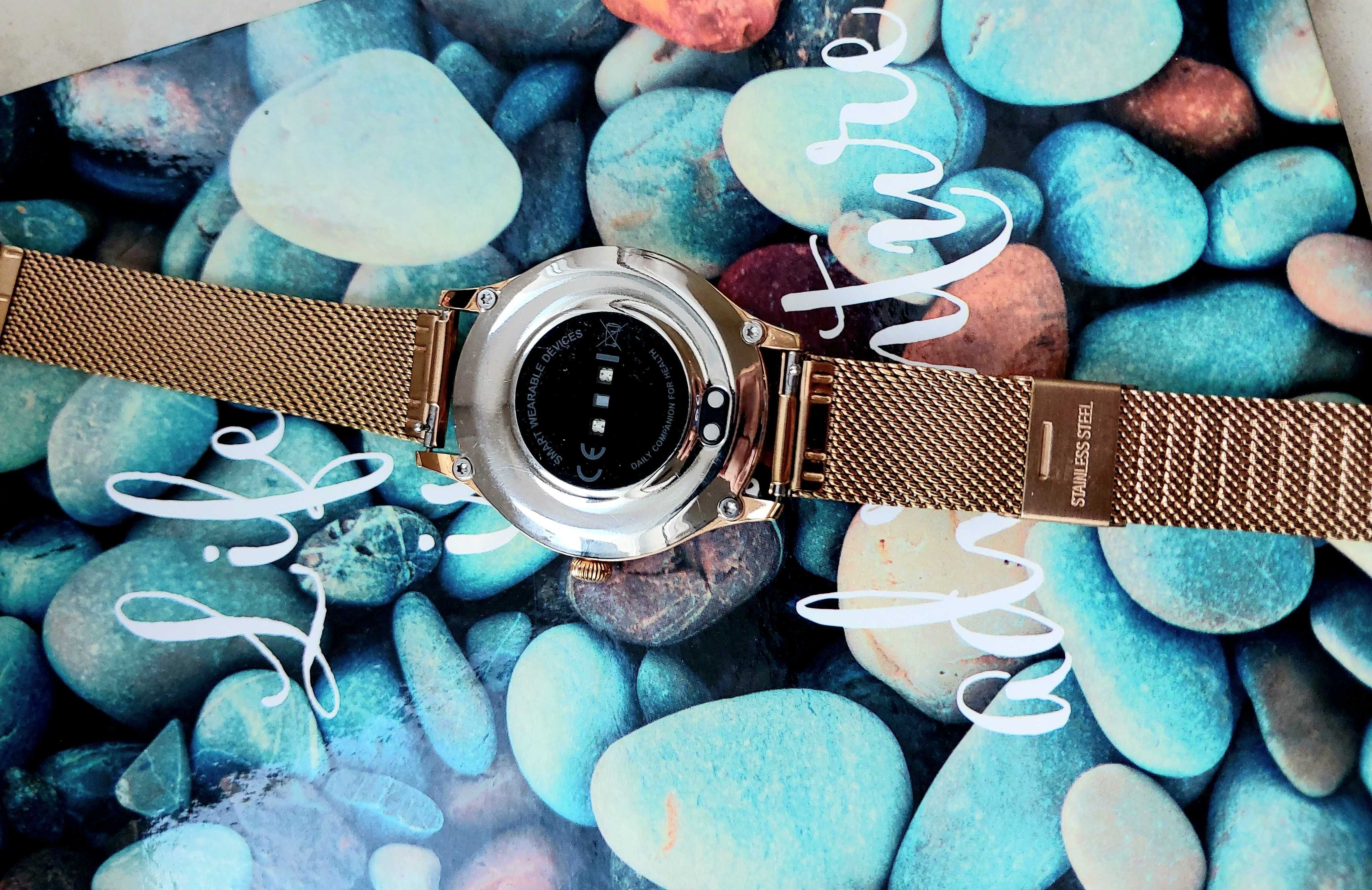 Świetny zegarek smartwatch! :) Piękny / złoty / elegancki !