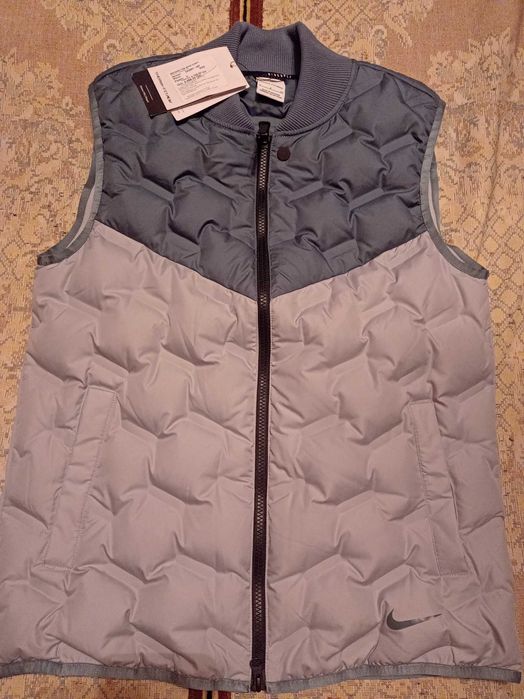 мужская жилетка / безрукавка оригинал для бега  Nike (р. S/М)