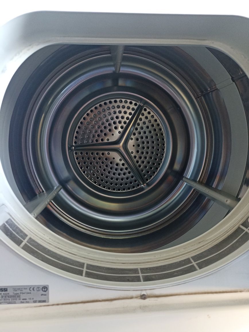 Máquina de Secar Roupa Zanussi