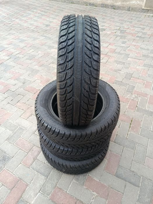 205 60 16 шини нові