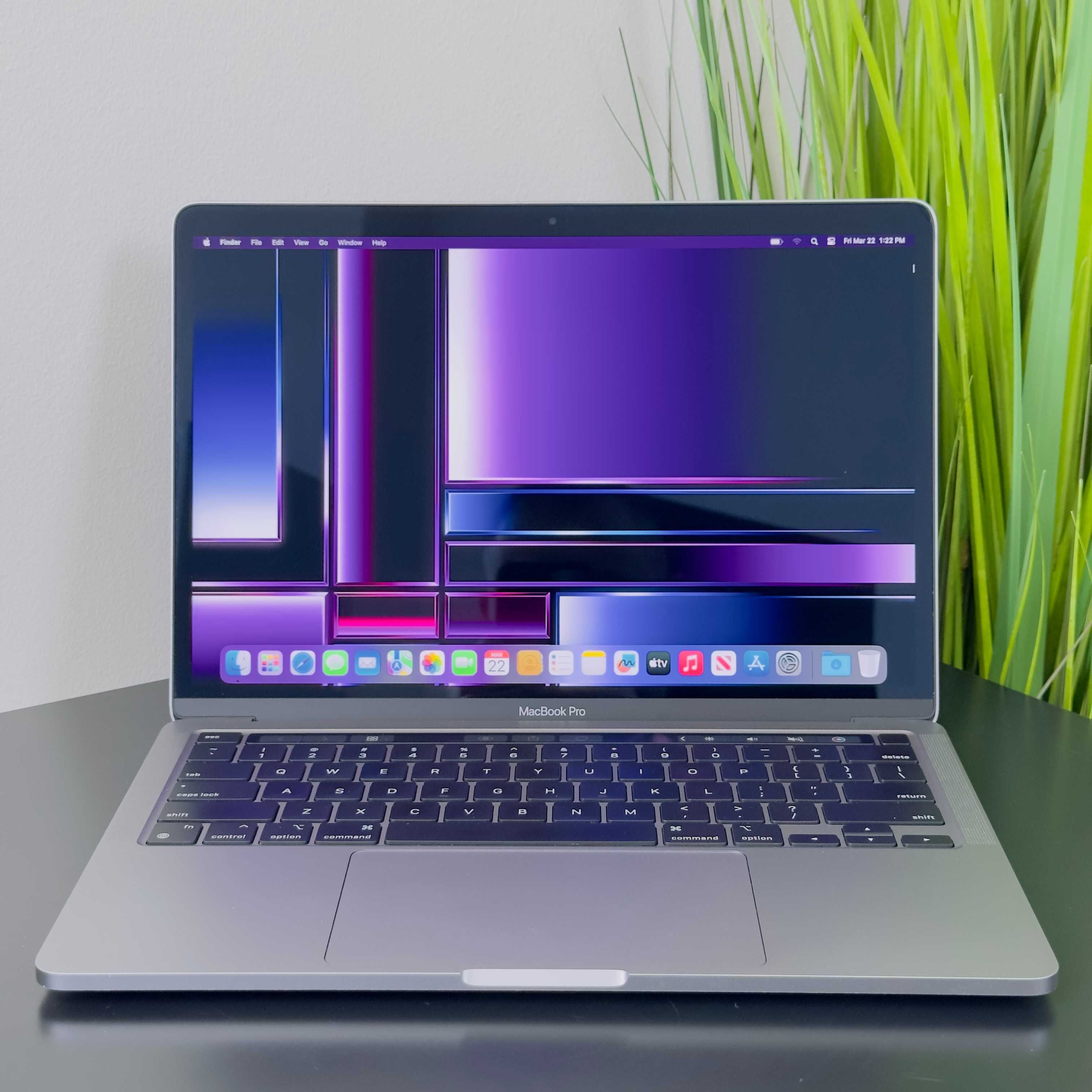 MacBook Pro 13 2020	Space 	M1	8/512	$850\№1428