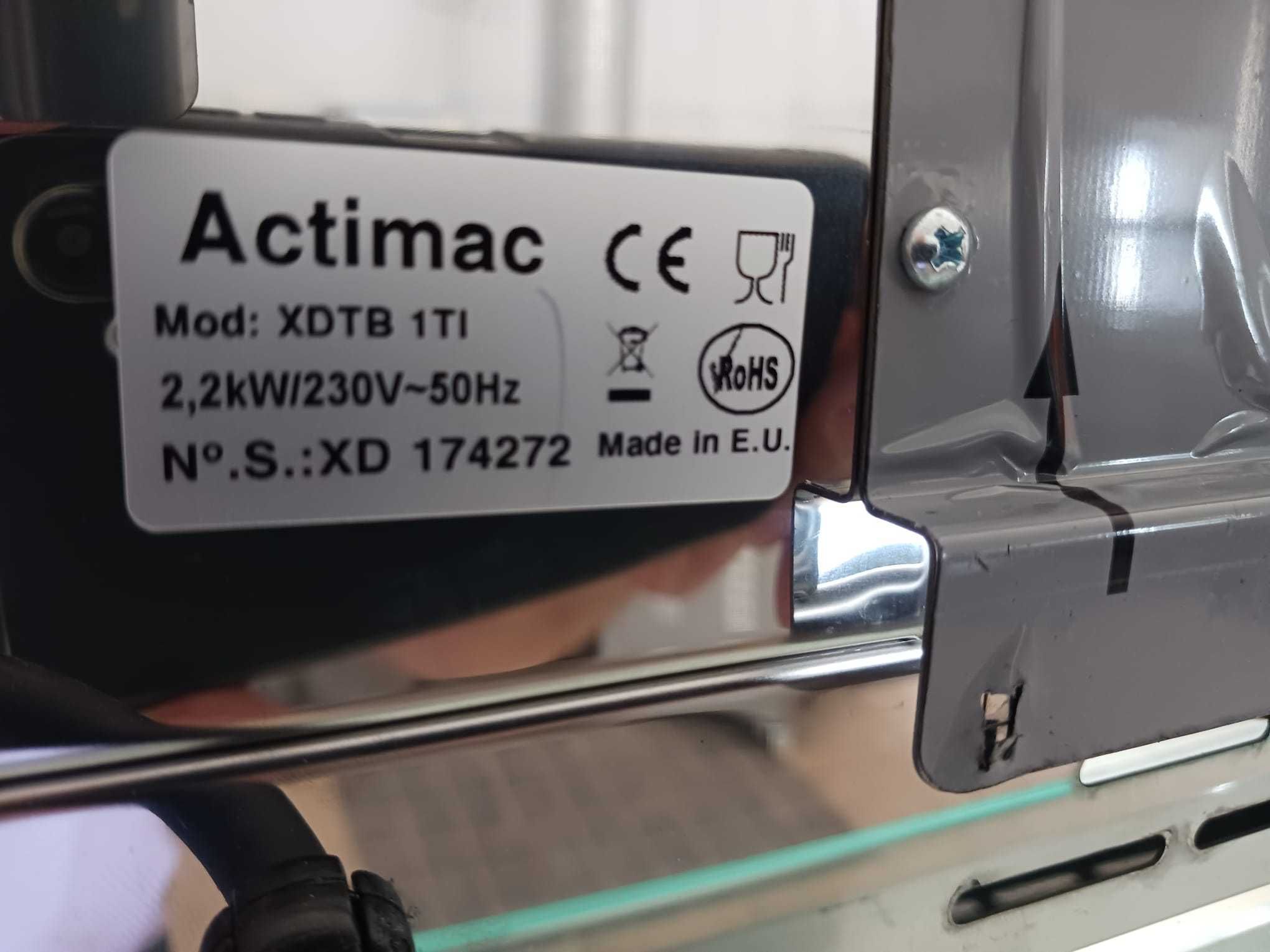 ACM1626 - Torradeira de 1 Câmara com Temporizador - NOVA