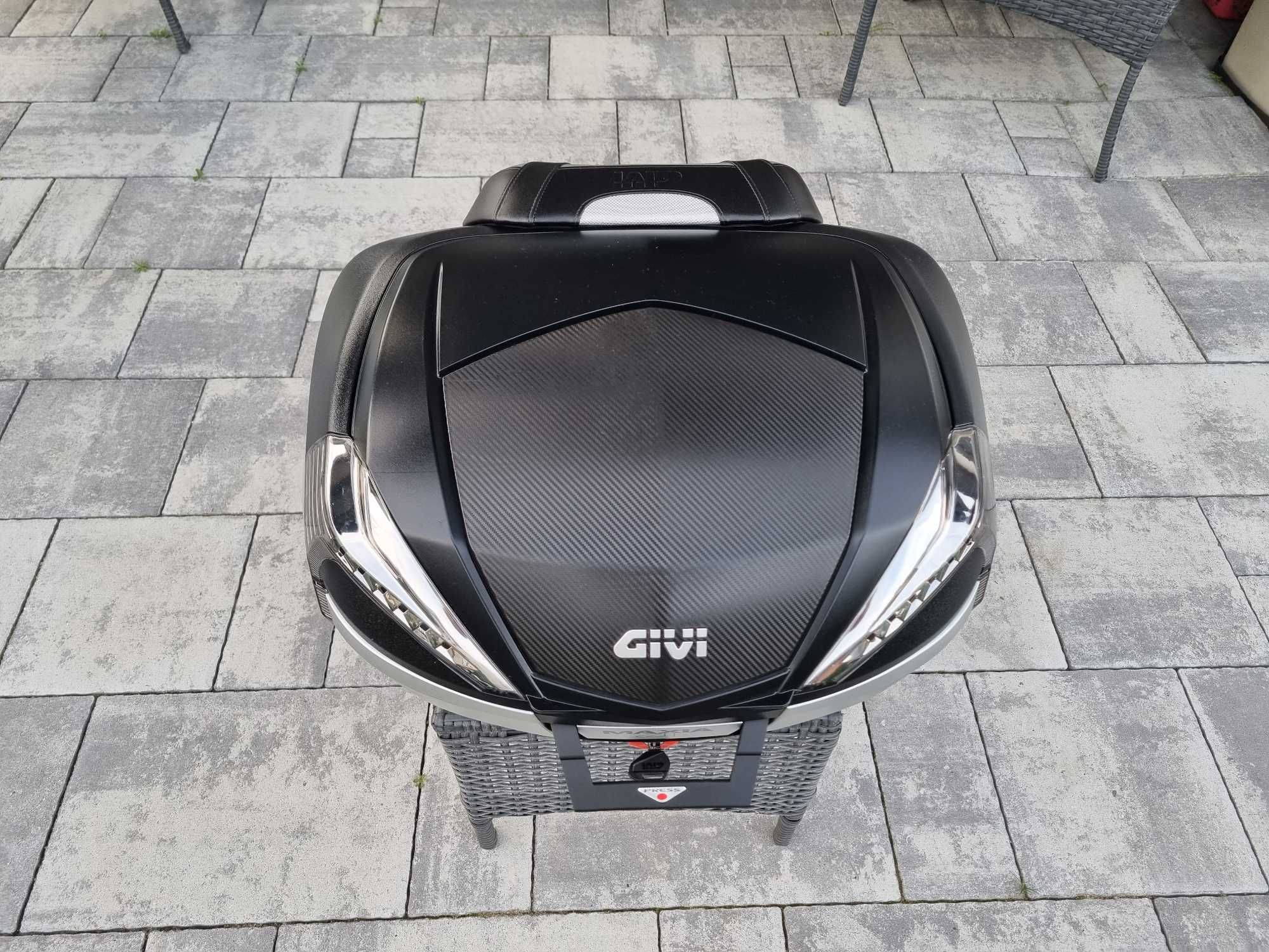 Kufer centralny Givi V56 Maxia NNT Monokey + Oparcie pasażera