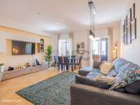 Apartamento T4 transformado em T2 | Totalmente remodelado