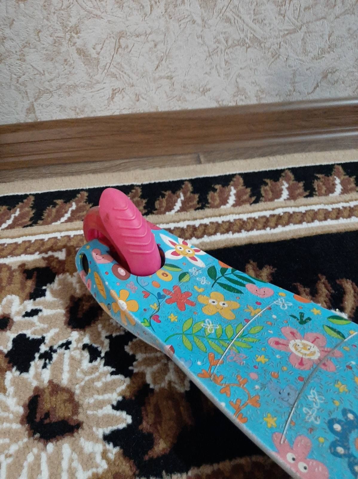 Продам дитячий самокат.