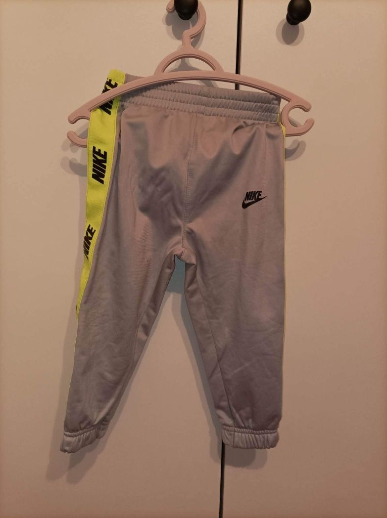 Spodnie dziecięce z Nike