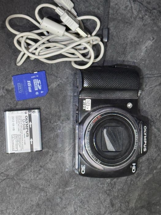 Цифровой фотоаппарат Olympus SZ-10