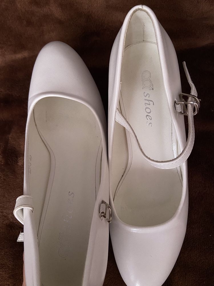 Білі весільні туфлі/ белые туфли