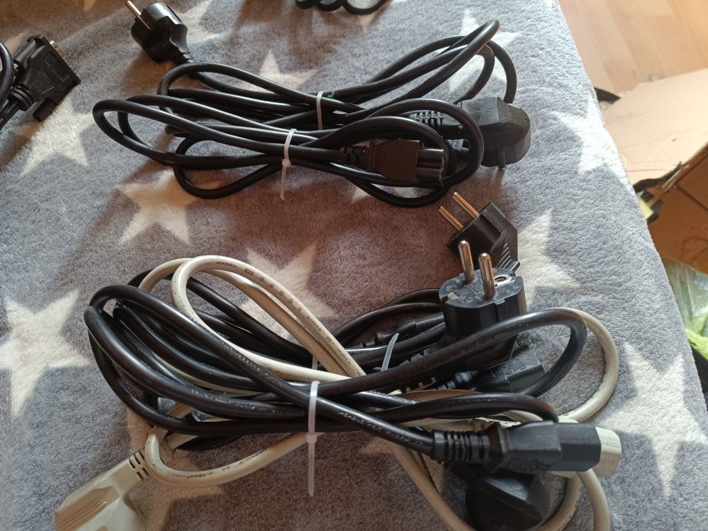 Кабель питания, сетевой кабель, vga, dvi, displayport, dvi/hdmi, hdmi.