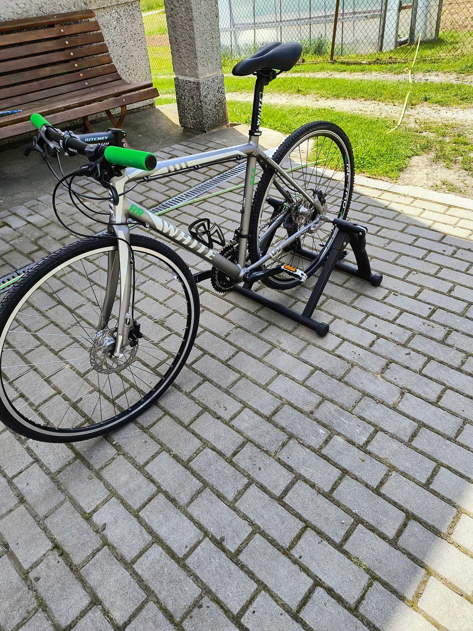 Rower White RR koła 28